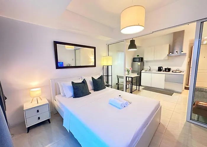 1br Condotel In Azure Urban Near Naia #tro5 Manila