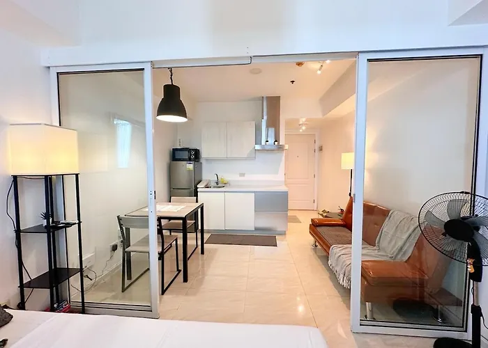 Apartamento 1br Condotel In Azure Urban Near Naia #tro5 Manila
